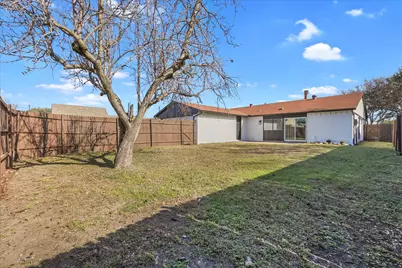 1913 Edna Smith Drive, Garland, TX 75040 - Photo 23