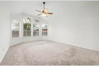 4902 Spring Lake Parkway, Mansfield, TX 76063 - Photo 17