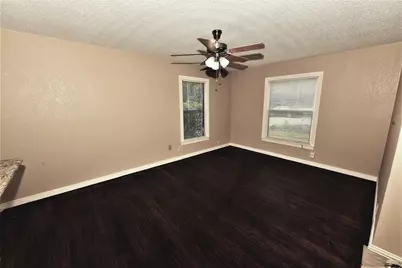 315 Texas Street, Cedar Hill, TX 75104 - Photo 3