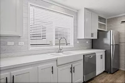 915 Arkansas River Drive, Granbury, TX 76048 - Photo 13