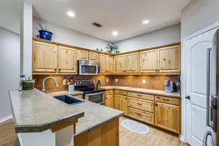 402 E Main St, Tioga, TX 76271 - Photo 11