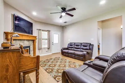 402 E Main Street, Tioga, TX 76271 - Photo 7