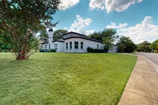 1718 Beaver Creek Cir, Duncanville, TX 75137 - Photo 1