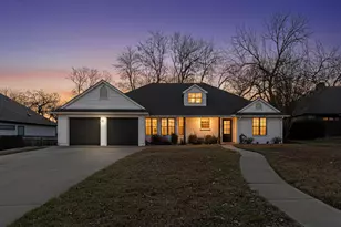 535 W Crossland Blvd, Grand Prairie, TX 75052 - Photo 3