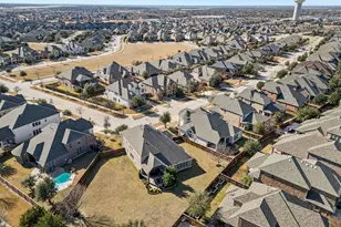 1392 Rolling Thunder Rd, Frisco, TX 75036 - Photo 37