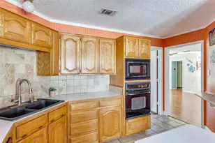 5029 Barberry Dr, Fort Worth, TX 76133 - Photo 11