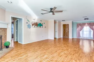 5029 Barberry Dr, Fort Worth, TX 76133 - Photo 5