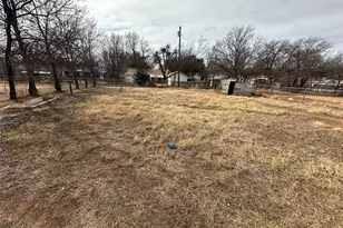 1809 9th St, Brownwood, TX 76801 - Photo 11