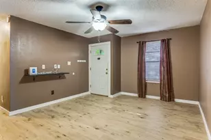 616 Black Hills Dr, Burleson, TX 76028 - Photo 3