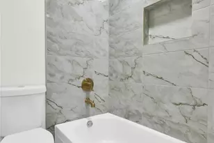 403 Kalmia Dr, Arlington, TX 76018 - Photo 19