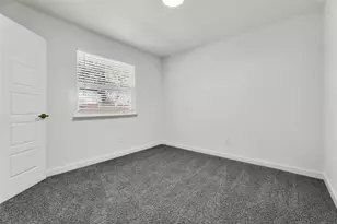 403 Kalmia Dr, Arlington, TX 76018 - Photo 21