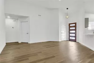 403 Kalmia Dr, Arlington, TX 76018 - Photo 7