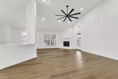 403 Kalmia Drive, Arlington, TX 76018 - Photo 9