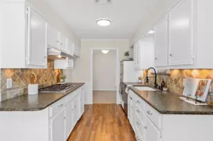 2100 Friar Tuck Dr, Arlington, TX 76013 - Photo 5