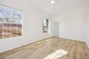 915 Centre St, Dallas, TX 75208 - Photo 15