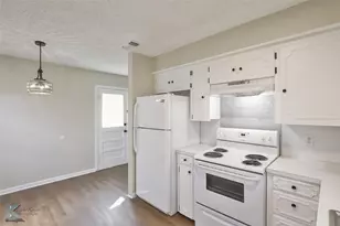 3227 S 9th St, Abilene, TX 79605 - Photo 9