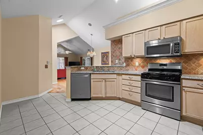 1023 Bridges Drive, Arlington, TX 76012 - Photo 19