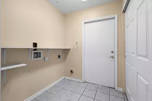 1023 Bridges Dr, Arlington, TX 76012 - Photo 29