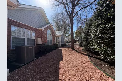 1023 Bridges Drive, Arlington, TX 76012 - Photo 3