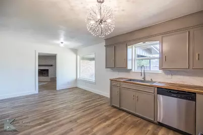 2925 Robertson Drive, Abilene, TX 79606 - Photo 11