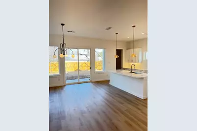 1629 E Tucker Street, Fort Worth, TX 76104 - Photo 5