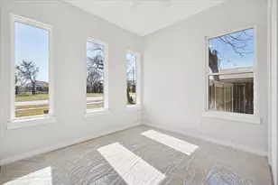 1629 E Tucker St, Fort Worth, TX 76104 - Photo 7