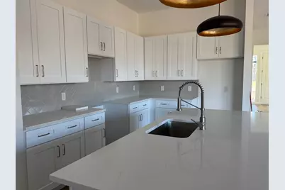 1629 E Tucker Street, Fort Worth, TX 76104 - Photo 11