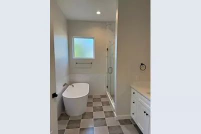 1629 E Tucker Street, Fort Worth, TX 76104 - Photo 15