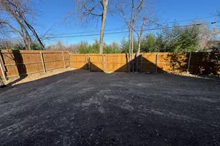 1629 E Tucker St, Fort Worth, TX 76104 - Photo 31