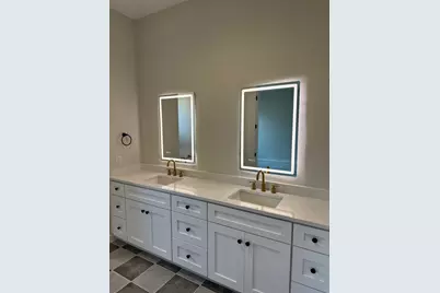 1629 E Tucker Street, Fort Worth, TX 76104 - Photo 13