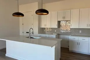 1629 E Tucker St, Fort Worth, TX 76104 - Photo 7