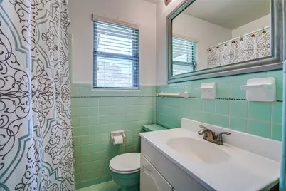 6530 Danbury Lane, Dallas, TX 75214 - Photo 21