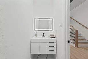 923 Walkway St, Dallas, TX 75212 - Photo 13