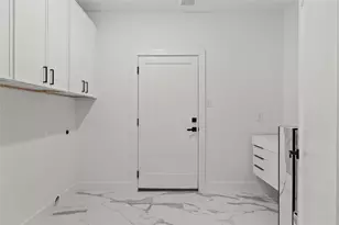 923 Walkway St, Dallas, TX 75212 - Photo 5