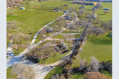 114 Private Road 2387, Alvord, TX 76225 - Photo 9