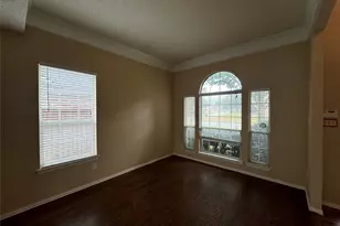 5420 Cold Springs Dr, Arlington, TX 76017 - Photo 3