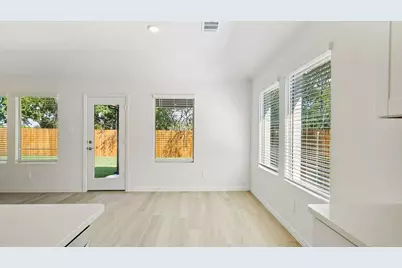 710 Edgehurst Drive, McKinney, TX 75071 - Photo 11