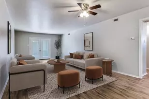 4022 Ridglea Country Club Dr, Fort Worth, TX 76126 - Photo 3