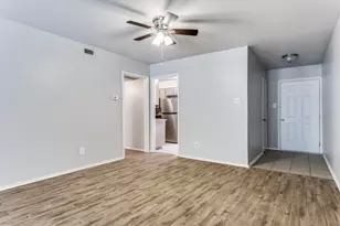 4022 Ridglea Country Club Dr, Fort Worth, TX 76126 - Photo 9