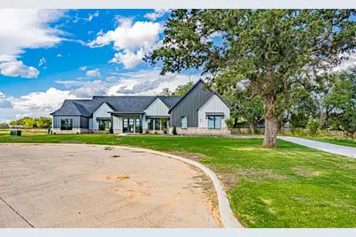 554 Helena Drive, Granbury, TX 76048 - Photo 3