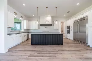 554 Helena Dr, Granbury, TX 76048 - Photo 11