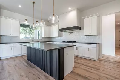 554 Helena Drive, Granbury, TX 76048 - Photo 13