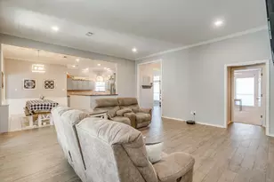 803 Williamsburg Dr, Ennis, TX 75119 - Photo 5