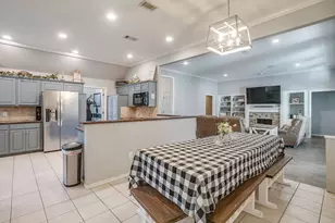 803 Williamsburg Dr, Ennis, TX 75119 - Photo 13