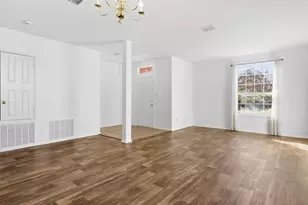 1125 Timbercreek Dr, Lewisville, TX 75067 - Photo 7