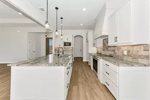 801 Holiday Hills Dr, Mineral Wells, TX 76067 - Photo 9