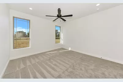 801 Holiday Hills Drive, Mineral Wells, TX 76067 - Photo 15