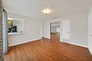 1611 Celeste Ct, Arlington, TX 76012 - Photo 9