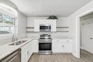 1204 Crestview Dr, Hurst, TX 76053 - Photo 15