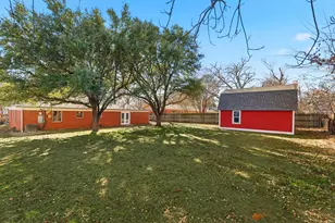 1204 Crestview Dr, Hurst, TX 76053 - Photo 37